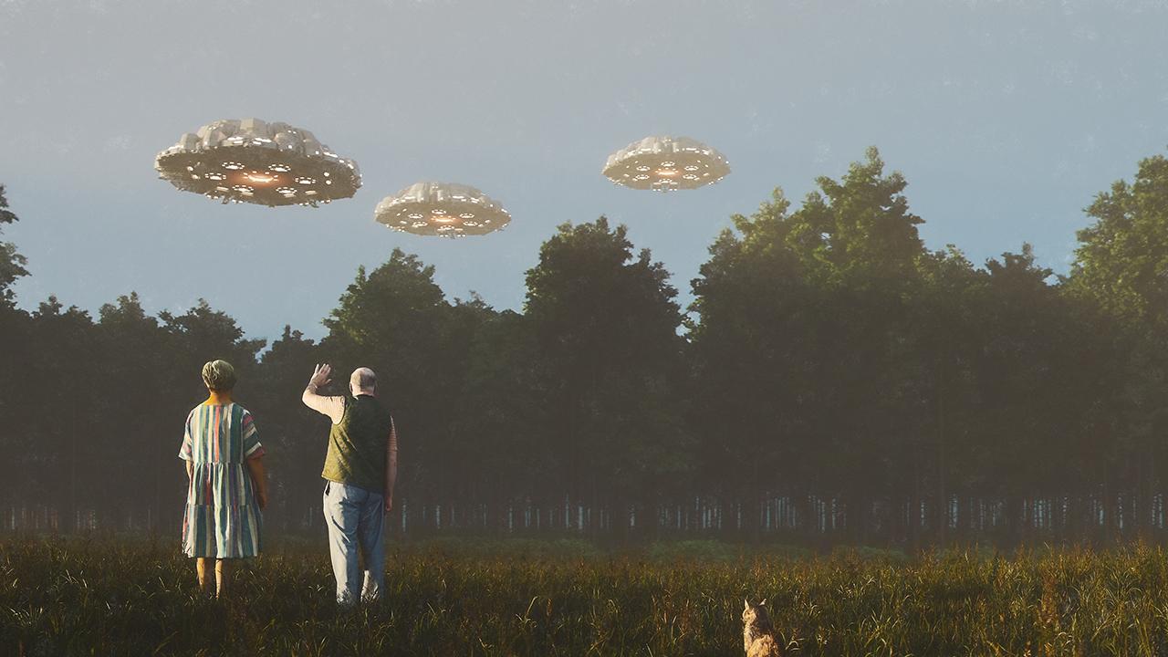Uzaylı ve UFO görseli